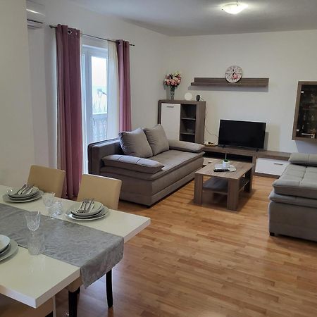 Apartmani Goga Стариград-Пакленица Екстериор снимка