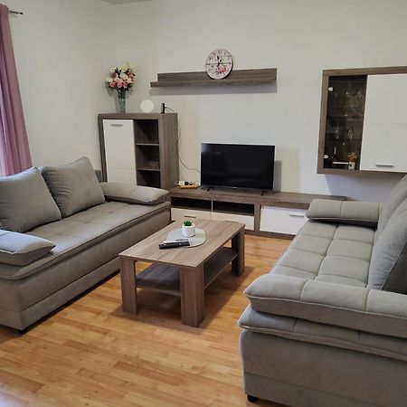 Apartmani Goga Стариград-Пакленица Екстериор снимка