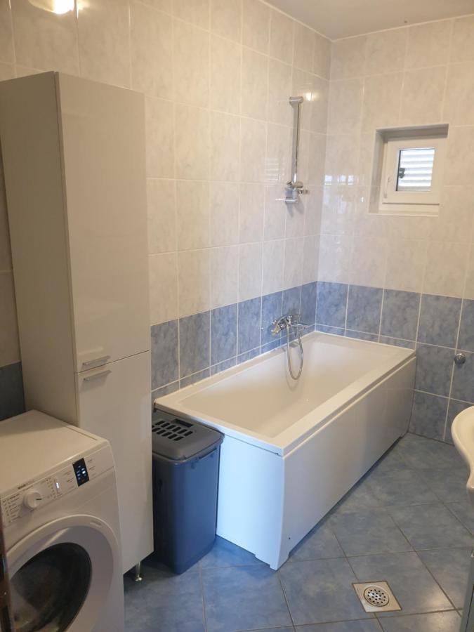 Apartmani Goga Стариград-Пакленица Екстериор снимка