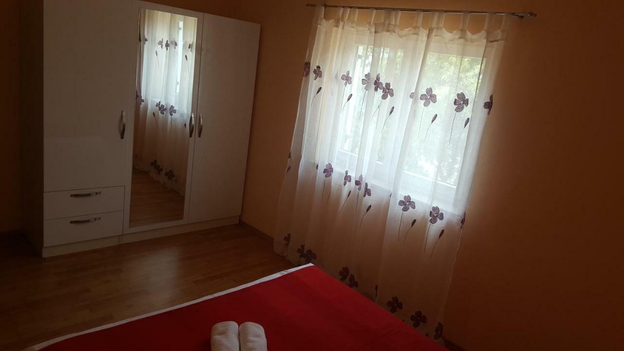 Apartmani Goga Стариград-Пакленица Екстериор снимка