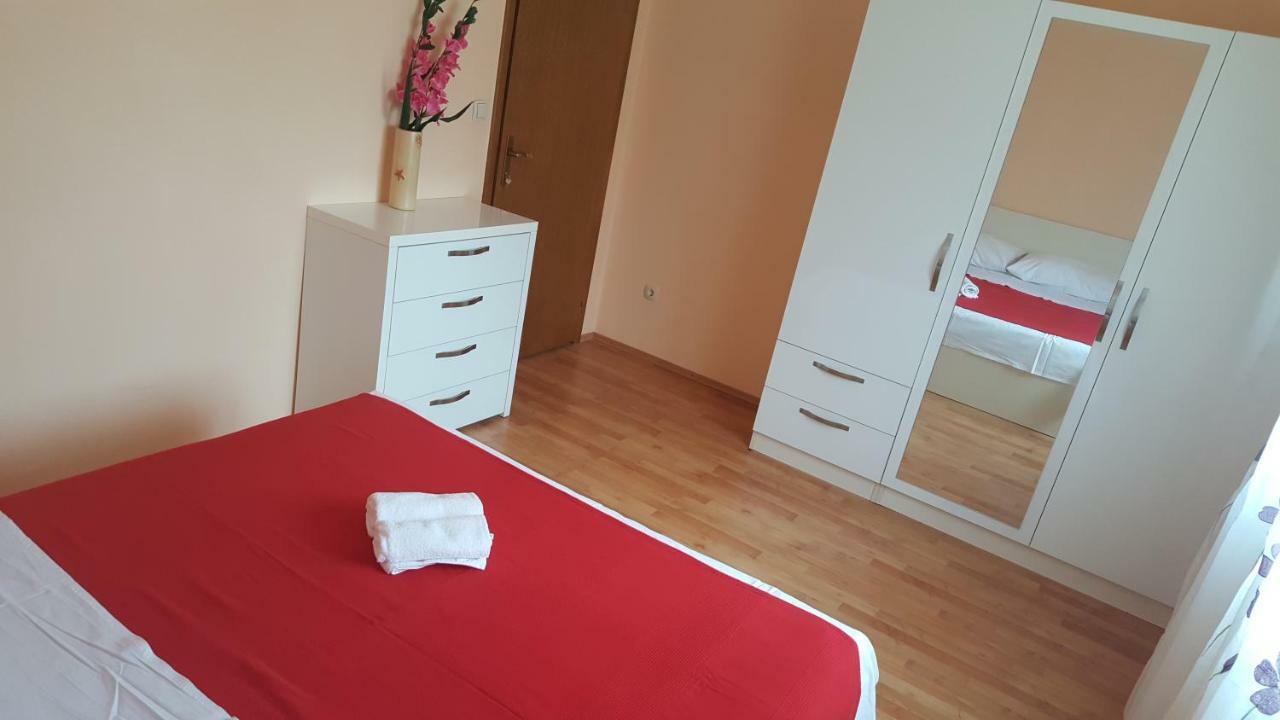 Apartmani Goga Стариград-Пакленица Екстериор снимка