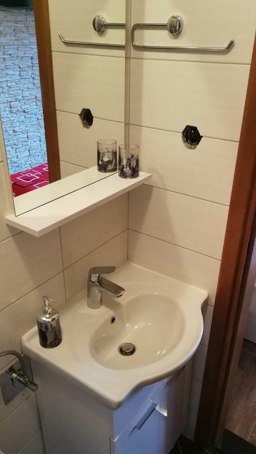 Apartmani Goga Стариград-Пакленица Екстериор снимка
